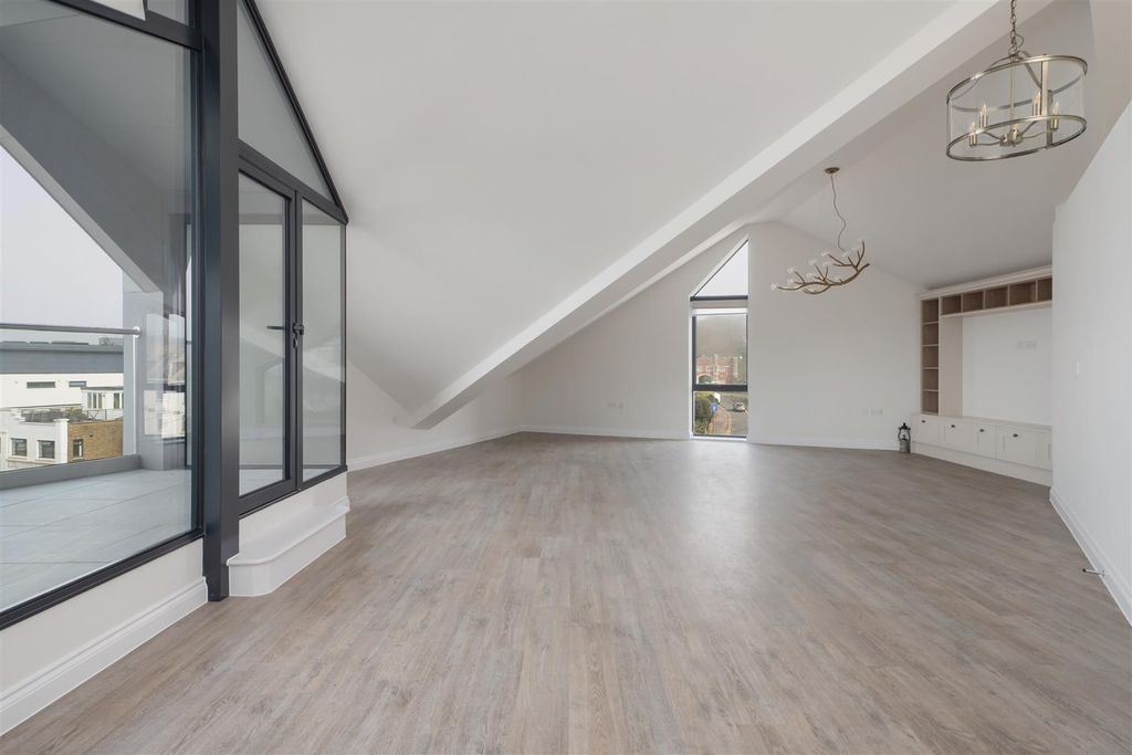 Additional image 9 of 2 bed flat for saleBeach Walk, Whitstable CT5