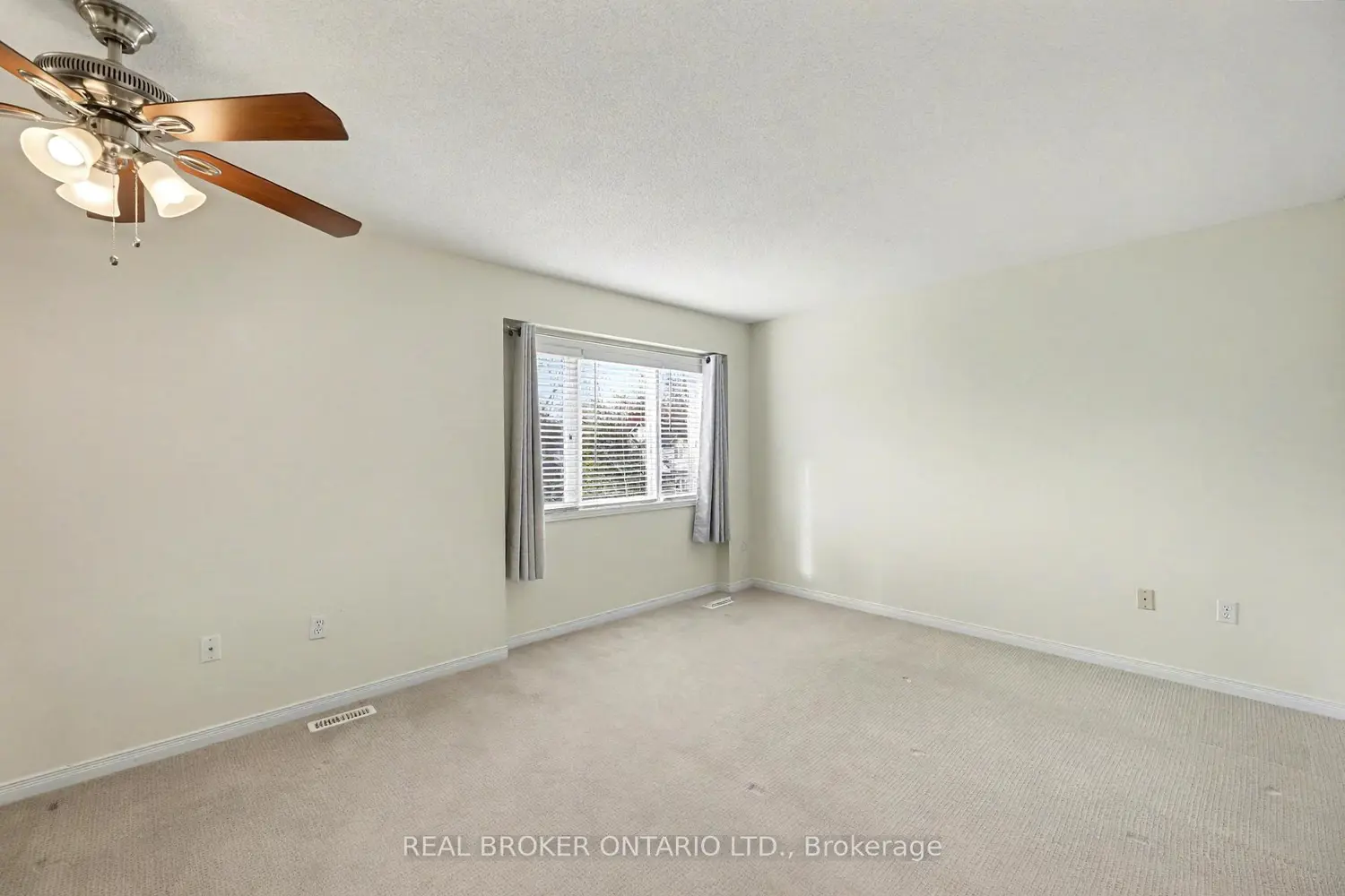 Additional image 8 of 1535 Trossacks Avenue 4