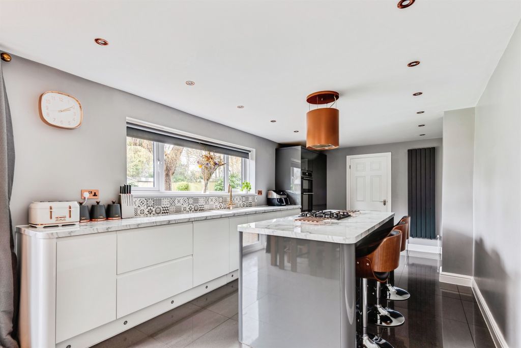 Additional image 4 of 5 bed detached bungalow for saleNew Yatt Road, Witney OX28