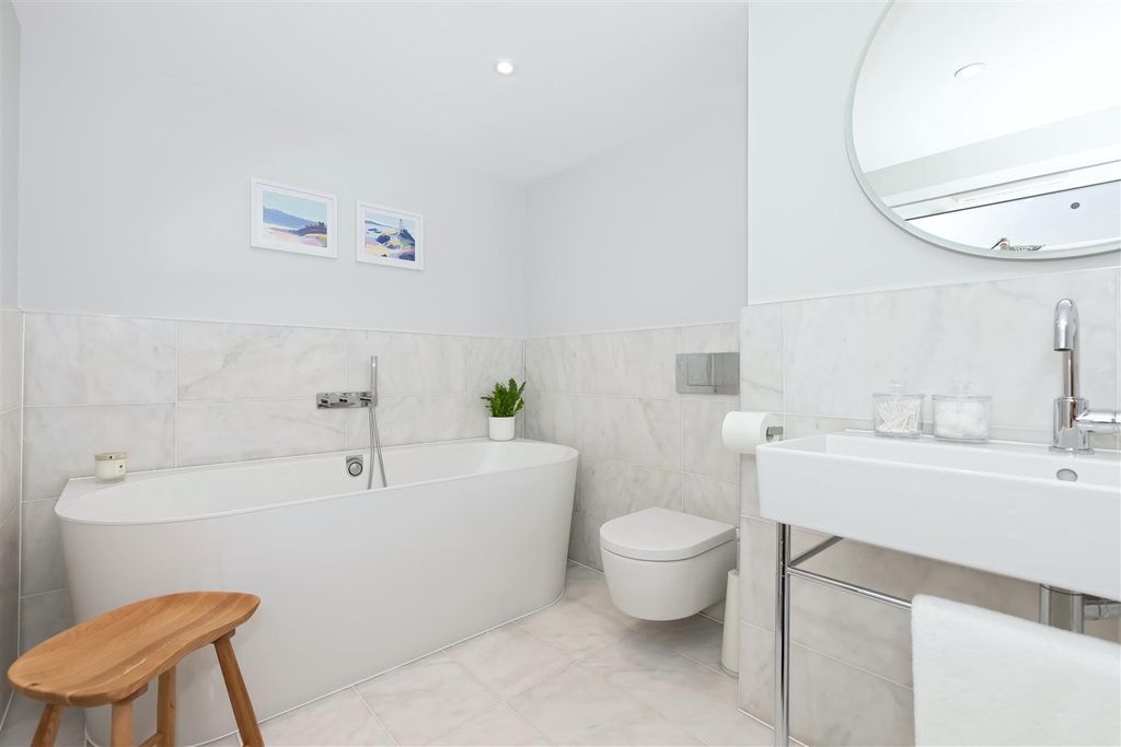 Additional image 3 of 3 bed flat for saleWallace Avenue, Worthing BN11