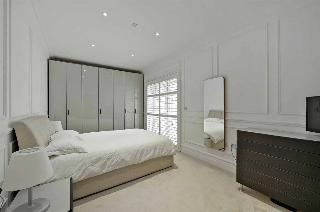 Additional image 13 of 3 bed flat for saleThe Residence, 26 Trinity Place, Windsor, Berkshire SL4