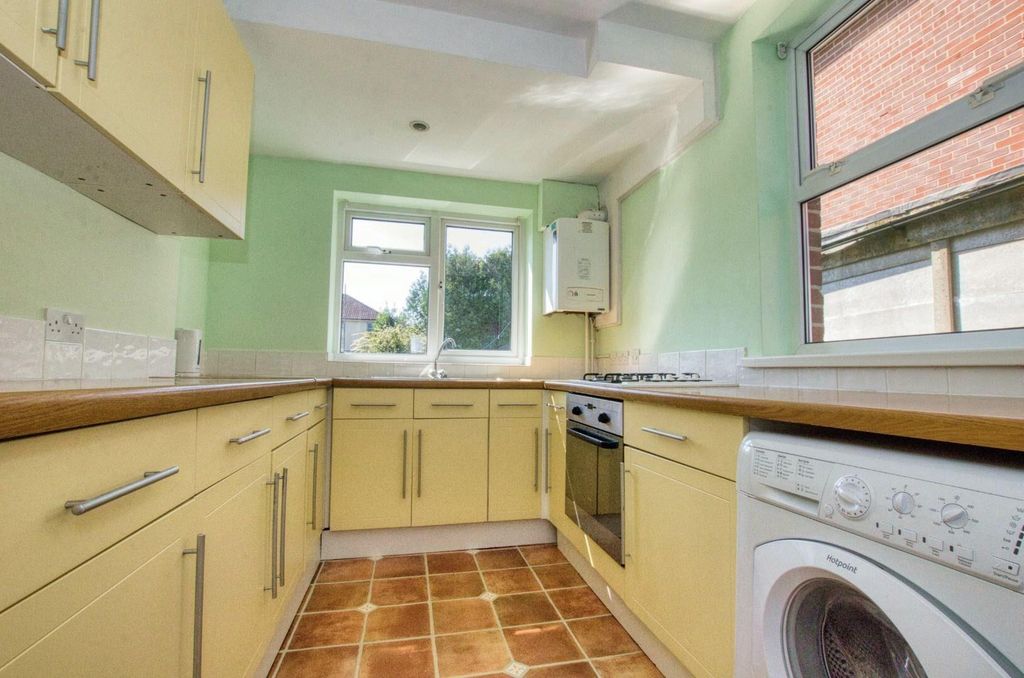 Additional image 4 of 3 bed semi-detached house for saleGranby Grove, Southampton SO17