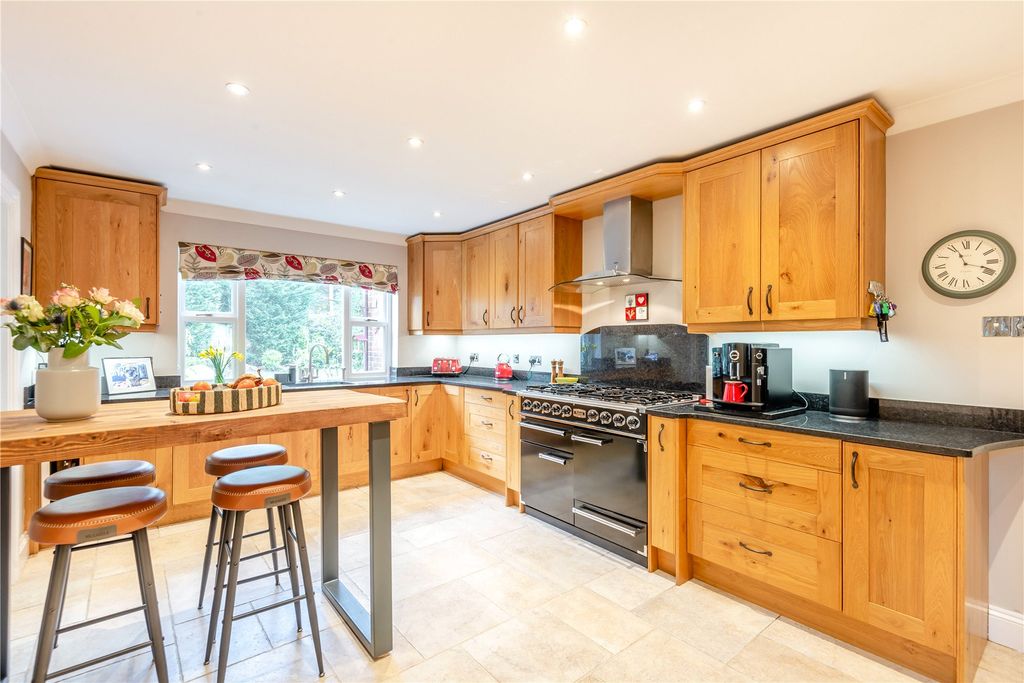 Additional image 4 of 6 bed detached house for saleWoking, Surrey GU22