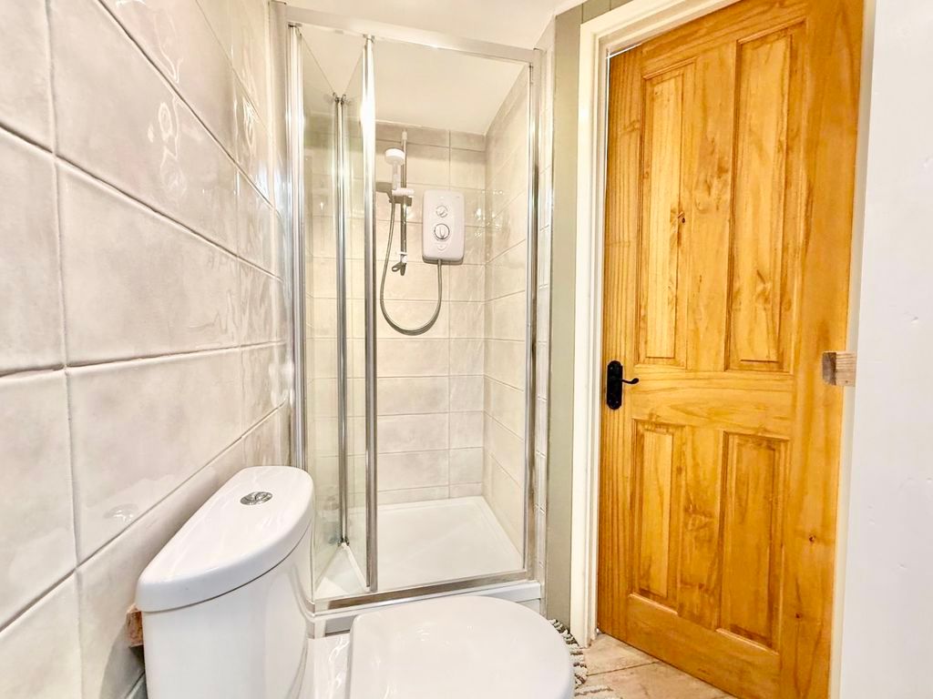 Additional image 20 of 3 bed property for saleHigh Street, Colsterworth, Grantham NG33