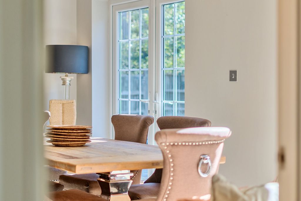 Additional image 11 of 6 bed detached house for salePyrford, Surrey GU22