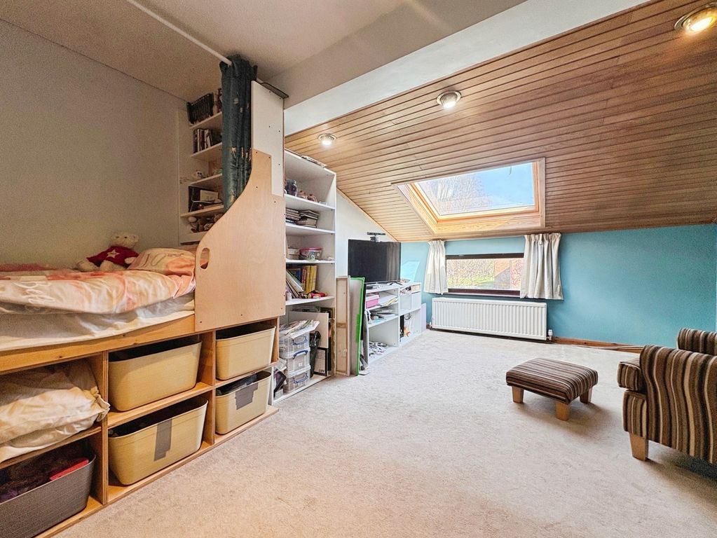 Additional image 13 of 5 bed detached house for saleColeridge Avenue, Yateley, Hampshire GU46