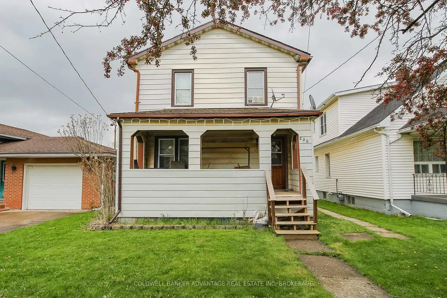 236 Wallace Avenue photo 2