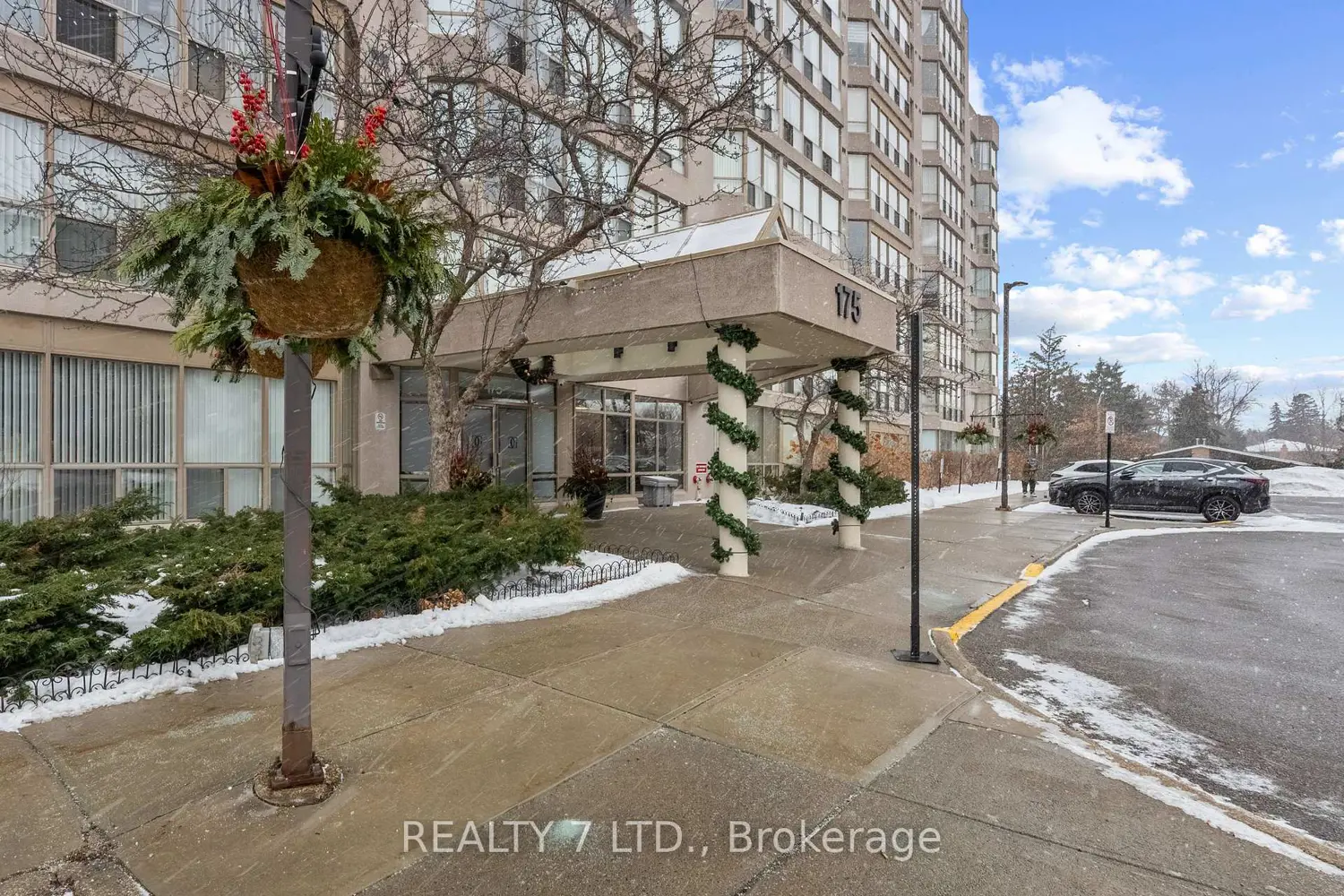 175 Cedar Avenue 303