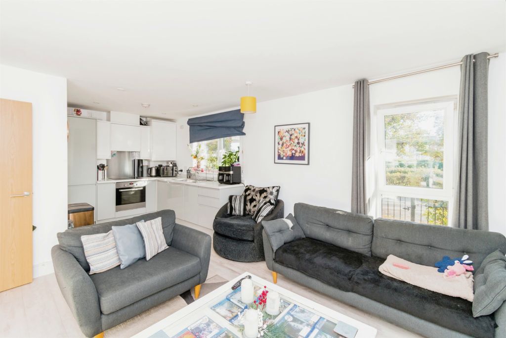 Additional image 5 of 3 bed flat for saleMeridian Way, Southampton SO14