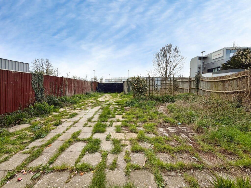 Additional image 16 of 3 bed link detached house for saleRedbridge Road, Southampton SO15