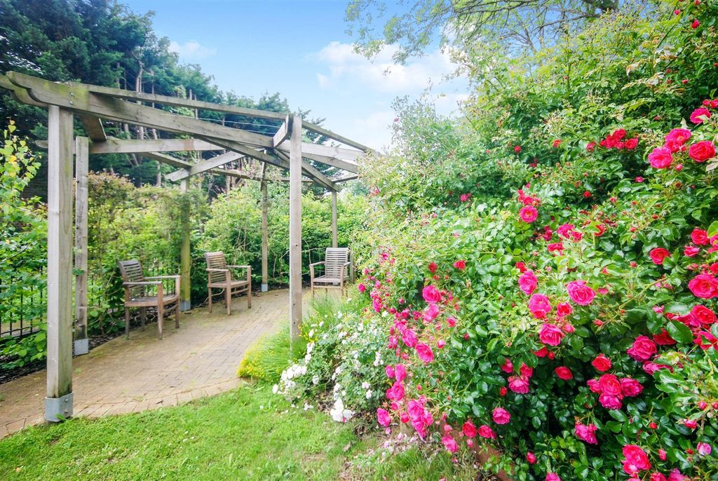 Additional image 29 of 2 bed flat for saleSomers Brook Court, Newport, Isle Of Wight PO30