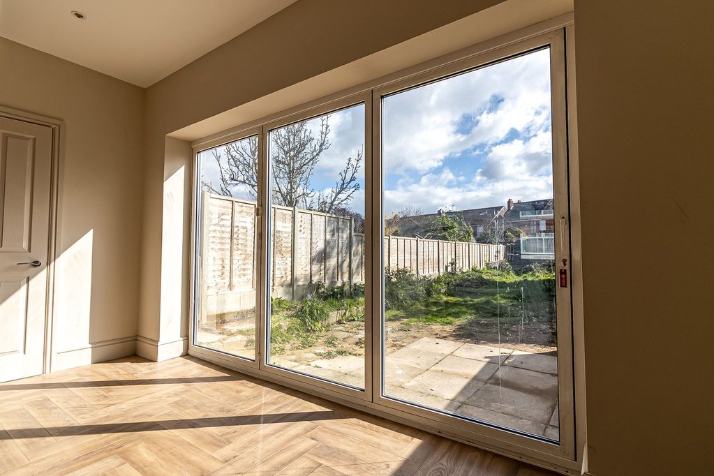 Additional image 4 of 3 bed terraced house for salePetworth Road, Portsmouth PO3
