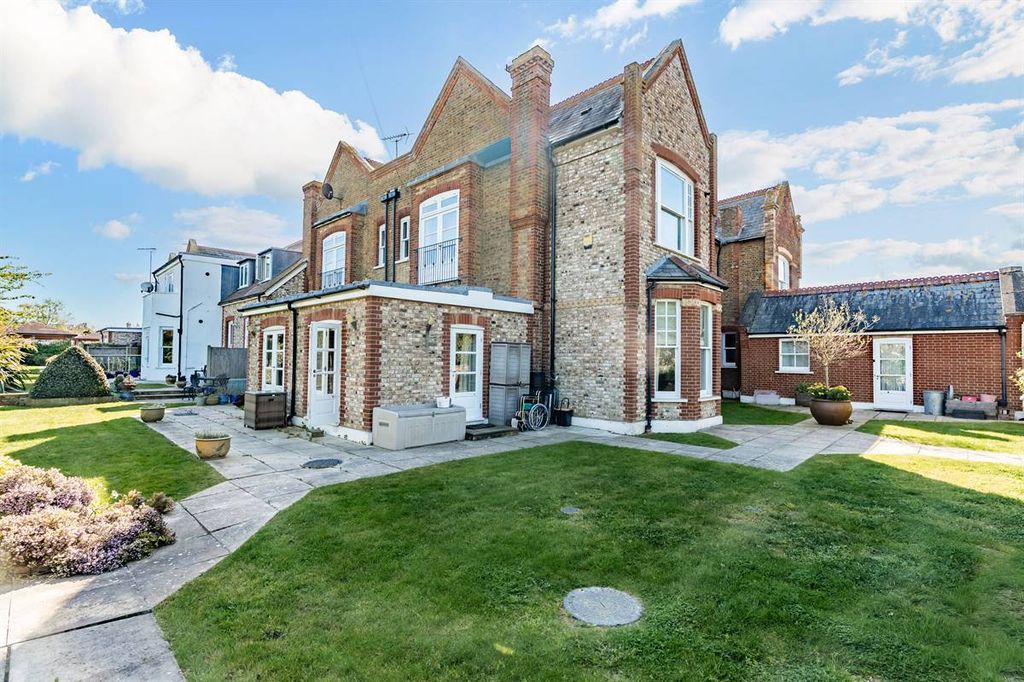 Additional image 17 of 2 bed flat for saleGraystone Road, Tankerton, Whitstable CT5