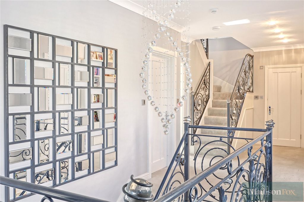 Additional image 35 of 5 bed detached house for saleThe Dell, Woodford Green IG8