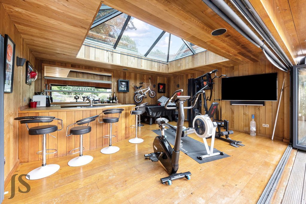 Additional image 28 of 5 bed detached house for saleFirst Avenue, Worthing, West Sussex BN14
