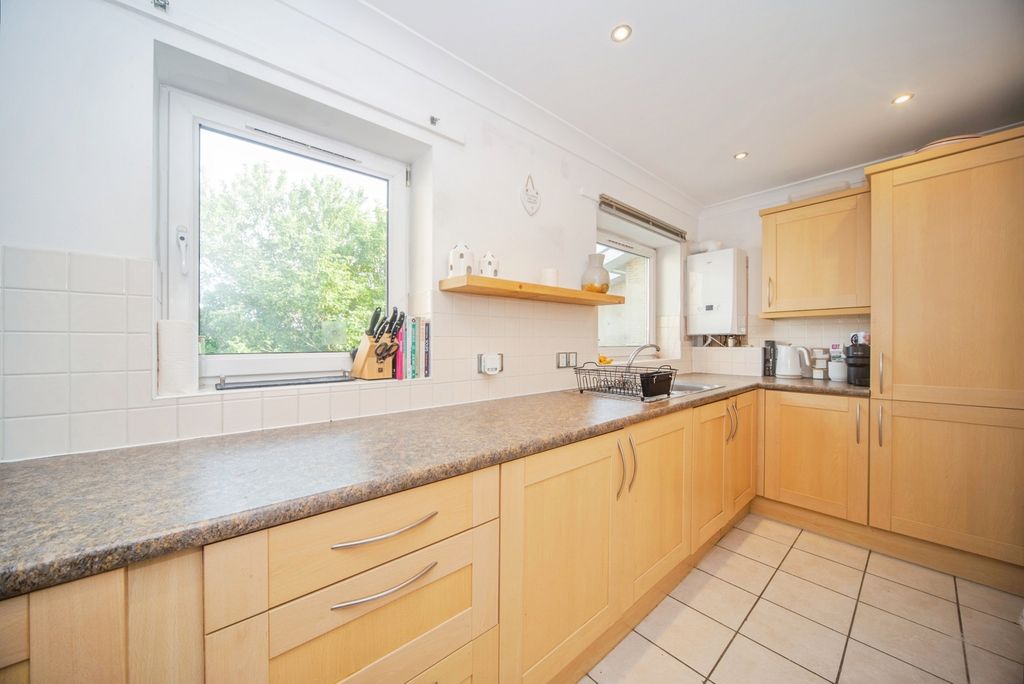 Additional image 8 of 2 bed flat for saleWinchester Road, Southampton, Hampshire SO16