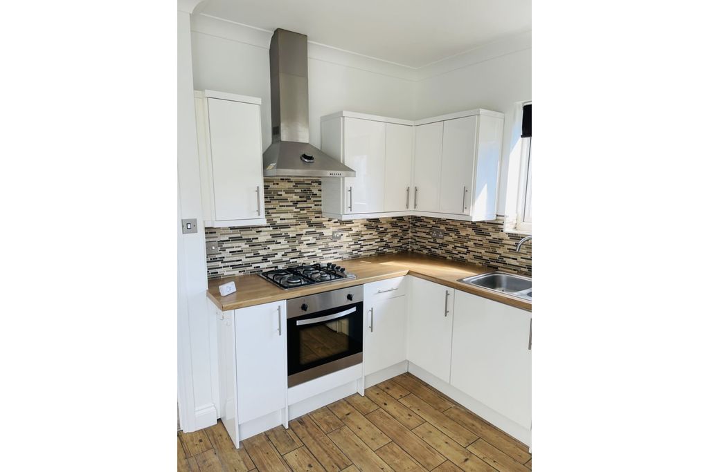 Additional image 4 of 2 bed maisonette for saleGodstone Road, Whyteleafe CR3