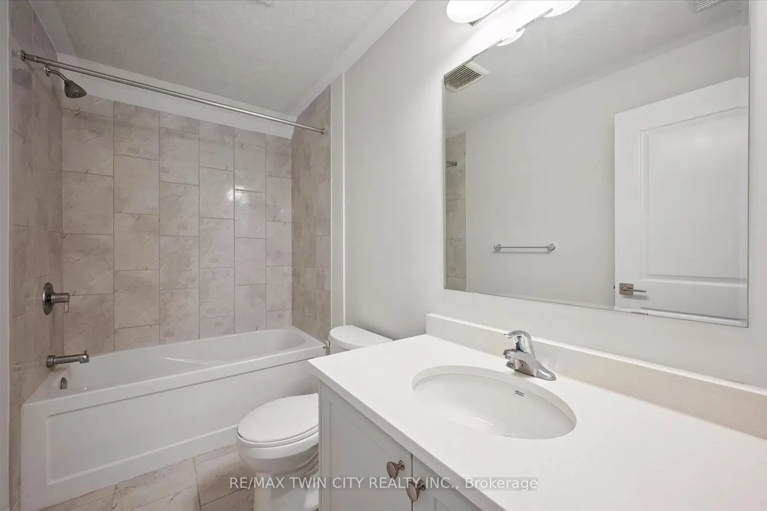 Additional image 9 of 25 Isherwood Avenue C34
