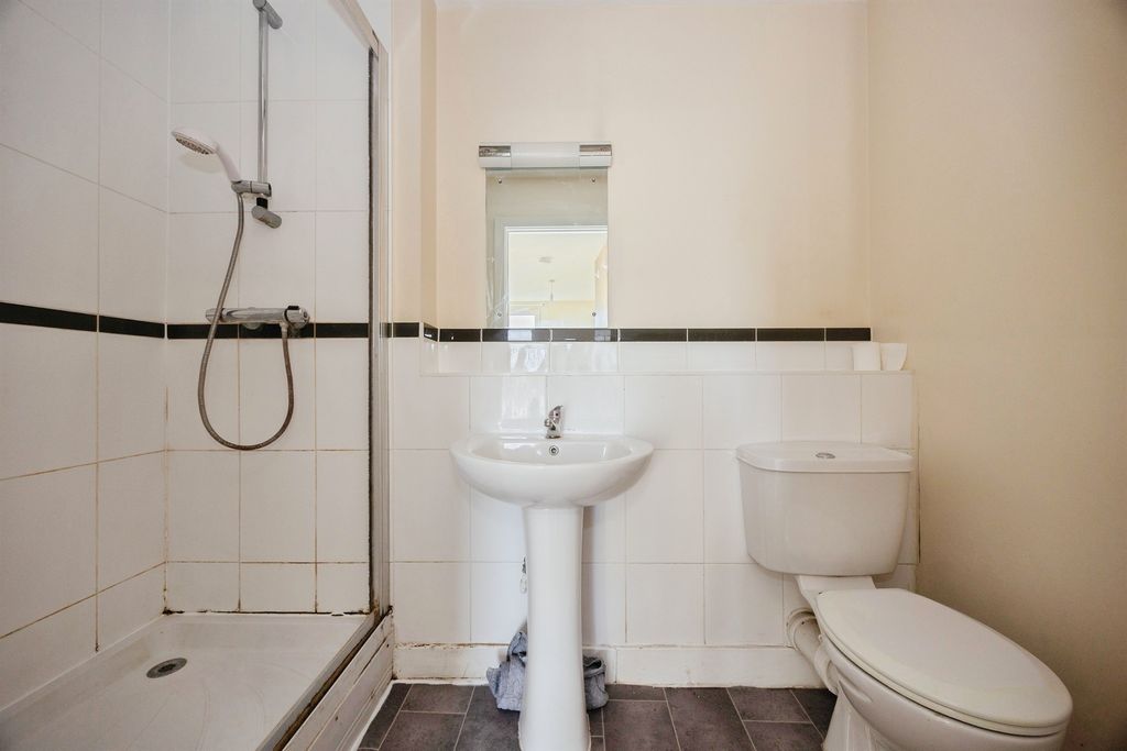 Additional image 12 of 2 bed flat for saleFratton Way, Southsea PO4