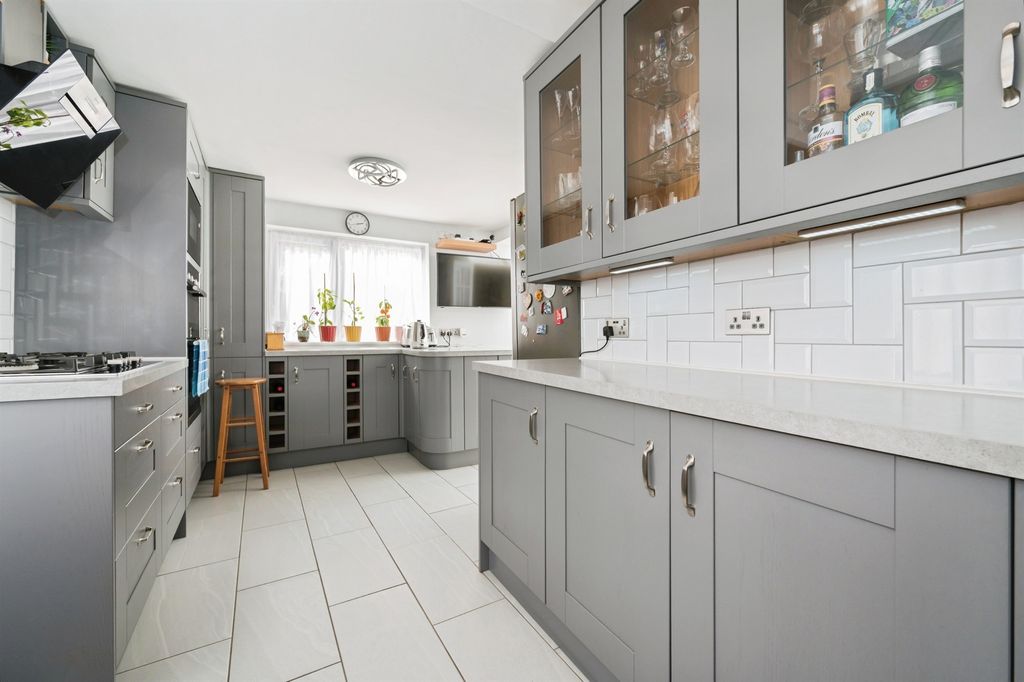 Additional image 10 of 2 bed detached bungalow for saleWoodmill Lane, Southampton SO18