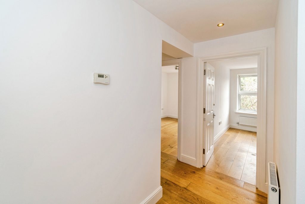 Additional image 13 of 2 bed flat for saleHill Lane, Southampton, Hampshire SO15