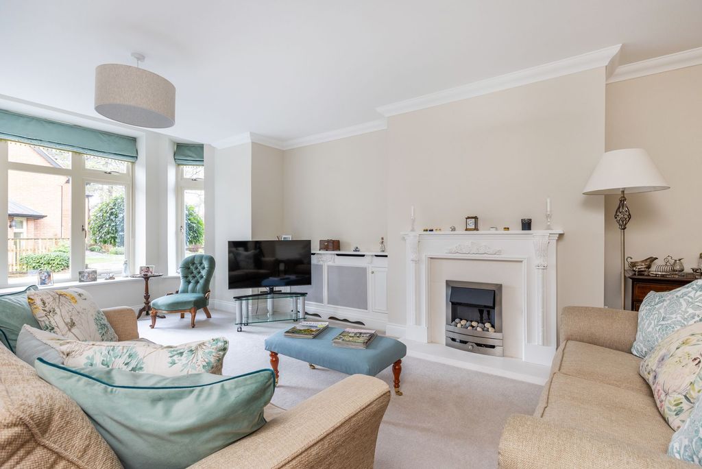 Additional image 6 of 3 bed flat for saleMilesdown Place, Winchester SO23