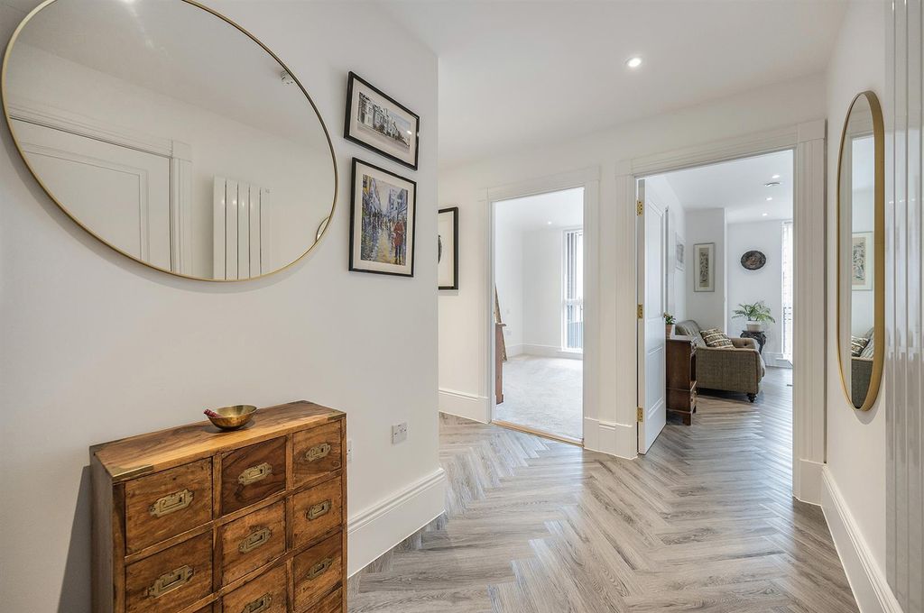 Additional image 17 of 2 bed flat for saleFellowes Rise, Winchester SO22