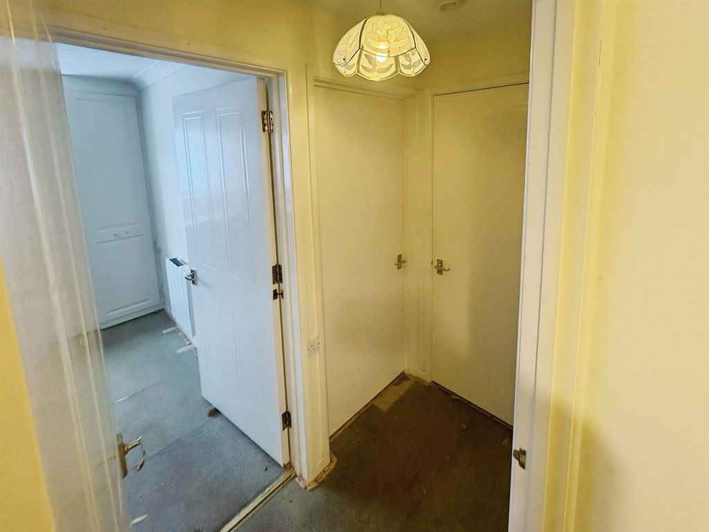 Additional image 8 of 1 bed flat for saleSherwood Close, Southampton SO16