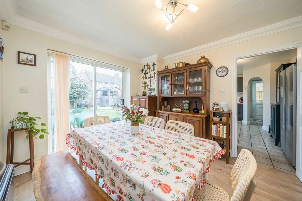 Additional image 4 of 5 bed detached house for saleThe Wickets, Ashford TW15