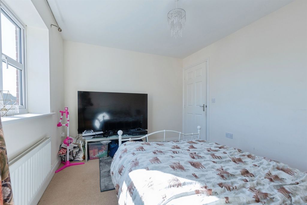 Additional image 7 of 2 bed flat for saleStillington Crescent, Hamilton, Leicester LE5