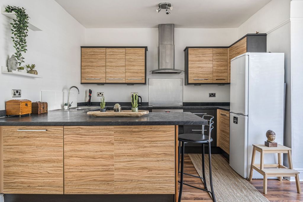 Additional image 6 of 4 bed terraced house for saleBernard Street, Southampton SO14