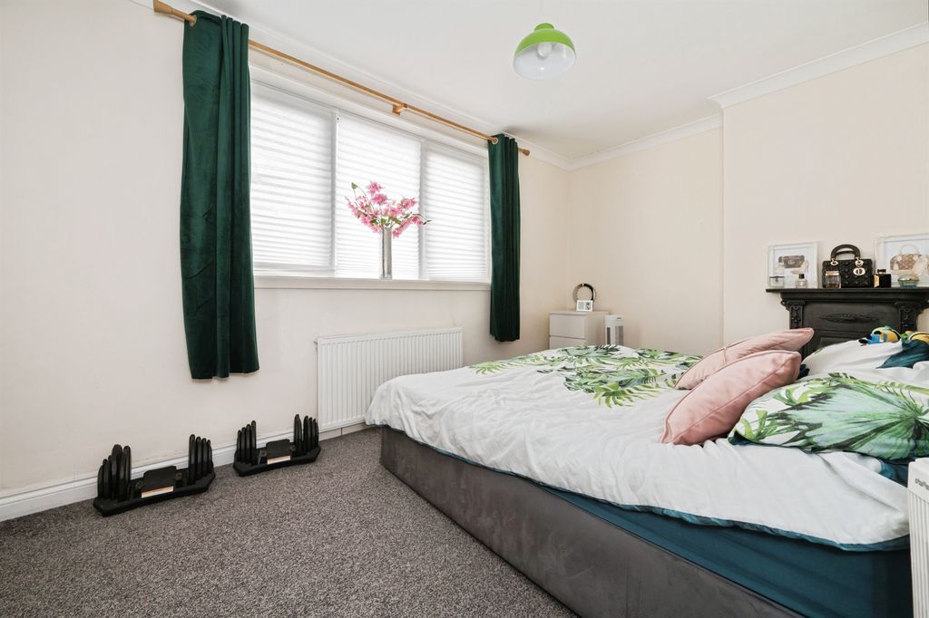 Additional image 8 of 2 bed semi-detached house for saleFreshfield Square, Southampton SO15