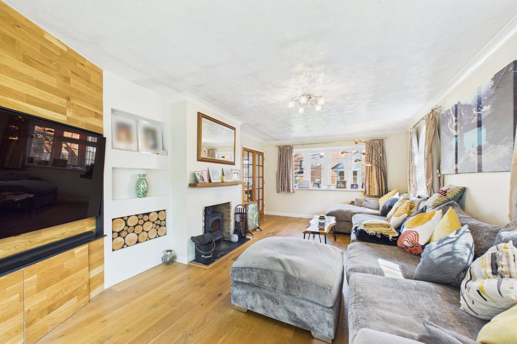 Additional image 3 of 4 bed detached house for saleChristie Walk, Yateley, Hampshire GU46