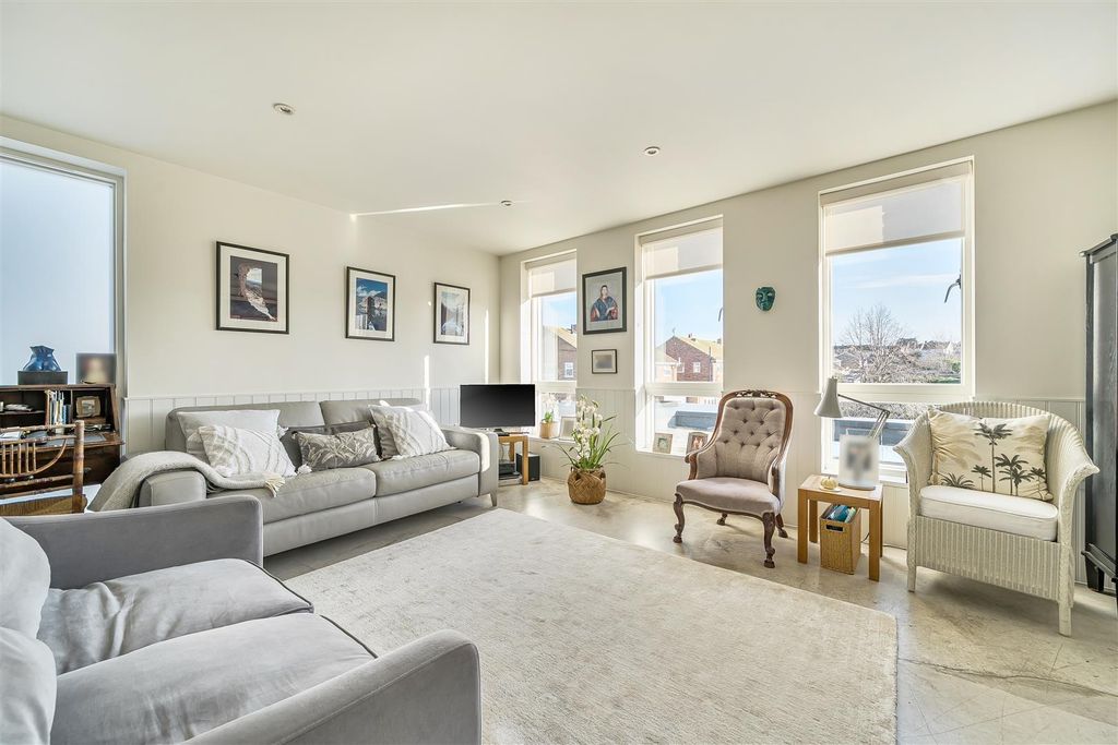Additional image 10 of 2 bed flat for saleOld Bridge Road, Whitstable CT5