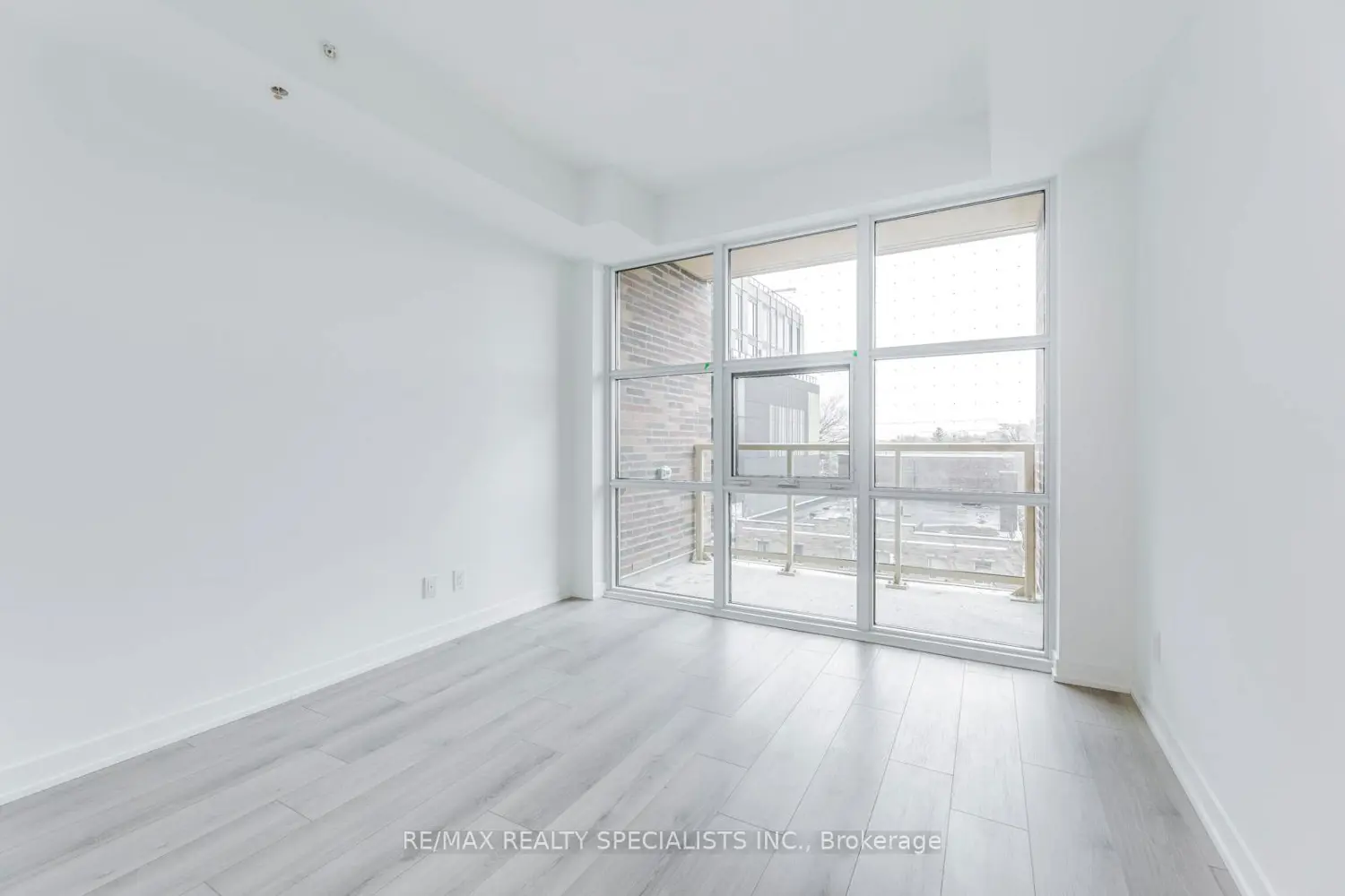 Additional image 13 of 1787 St Clair Avenue 419