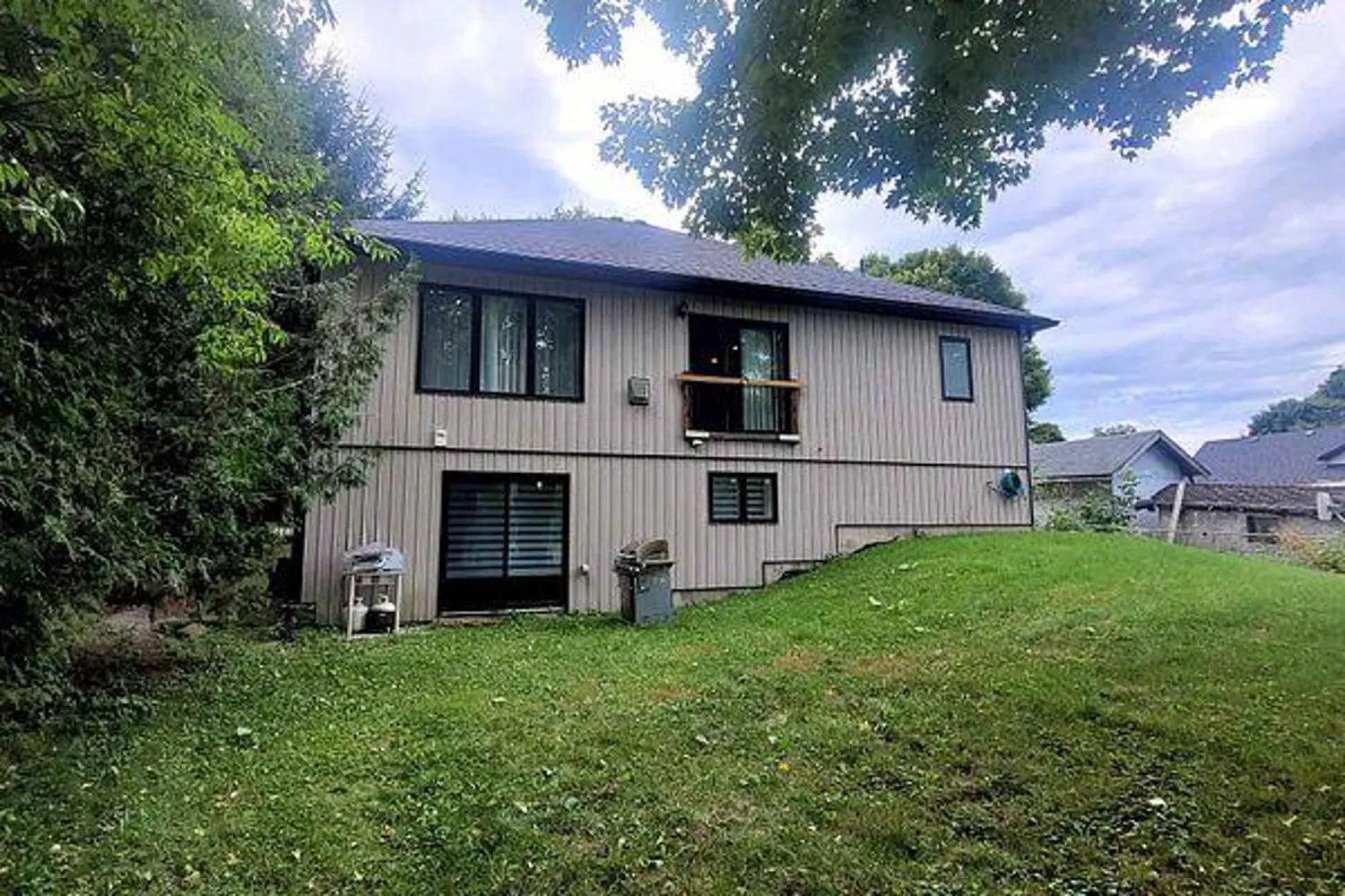 Additional image 8 of 1021 Bannister Street