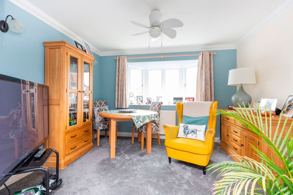Additional image 11 of 5 bed detached house for salePeacemarsh Farm Close, Gillingham SP8