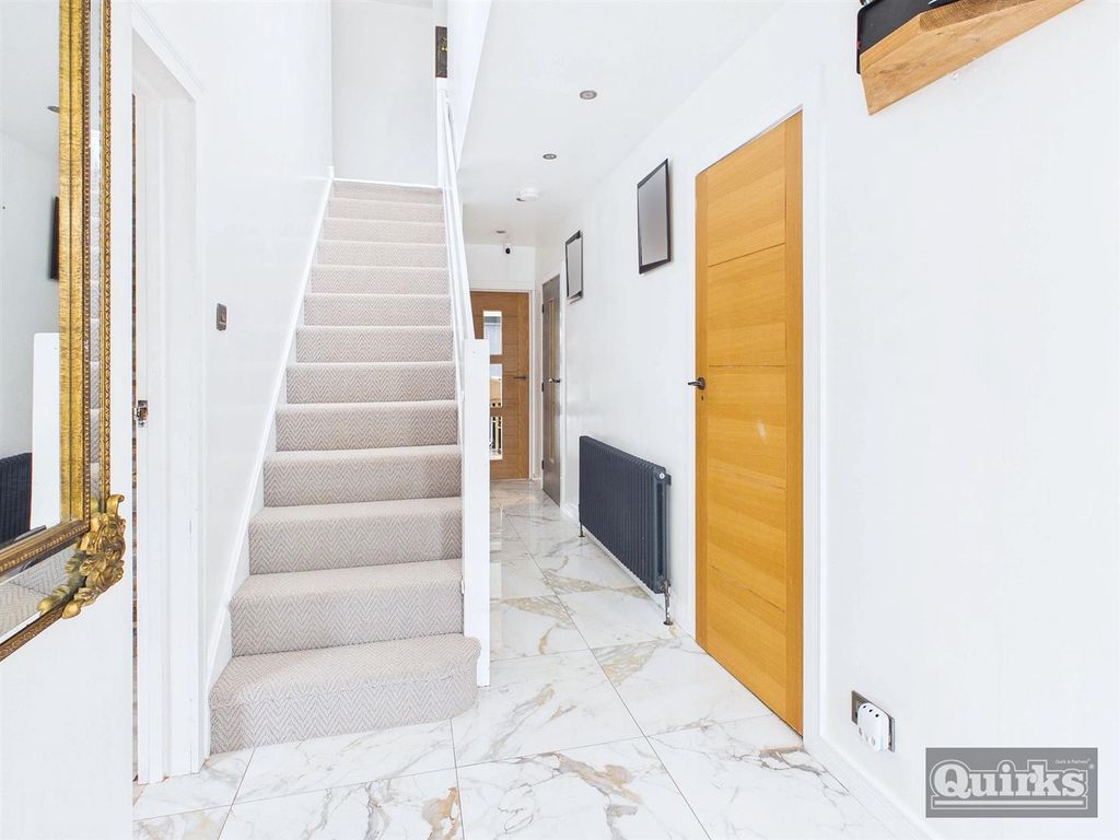 Additional image 5 of 4 bed detached house for saleWick Beech Avenue, Wickford SS11