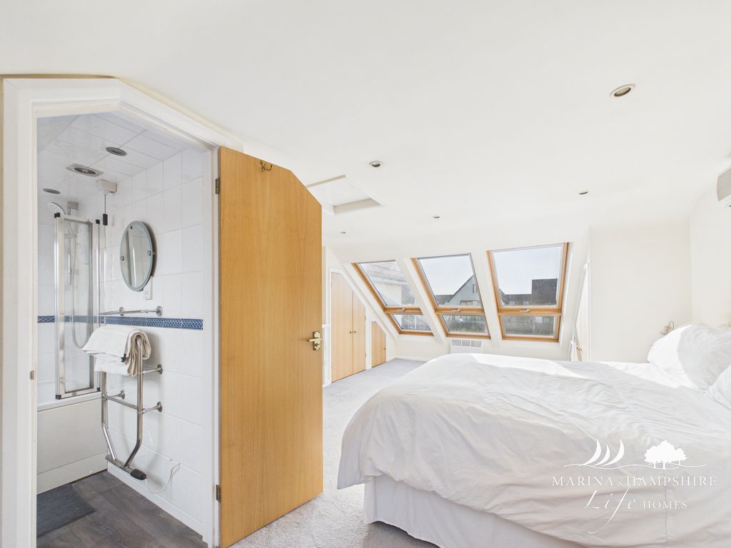 Additional image 23 of 4 bed town house for saleNewlyn Way, Port Solent PO6
