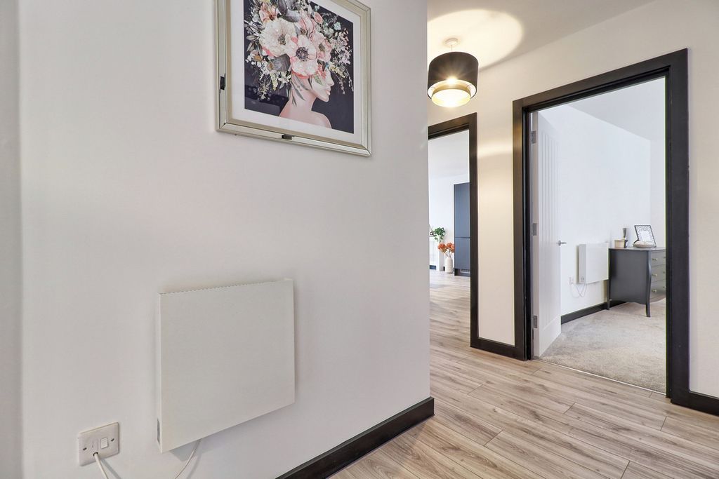 Additional image 26 of 1 bed flat for saleHigh Street, Wickford SS12