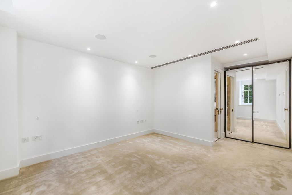 Additional image 13 of 2 bed flat for saleStar & Garter House, Richmond TW10
