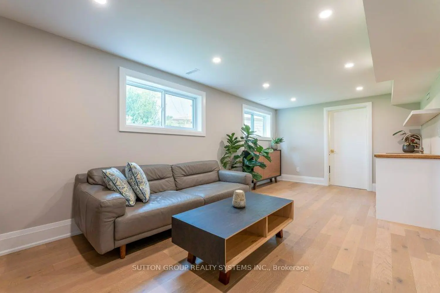 Additional image 9 of 1264 Landfair Crescent
