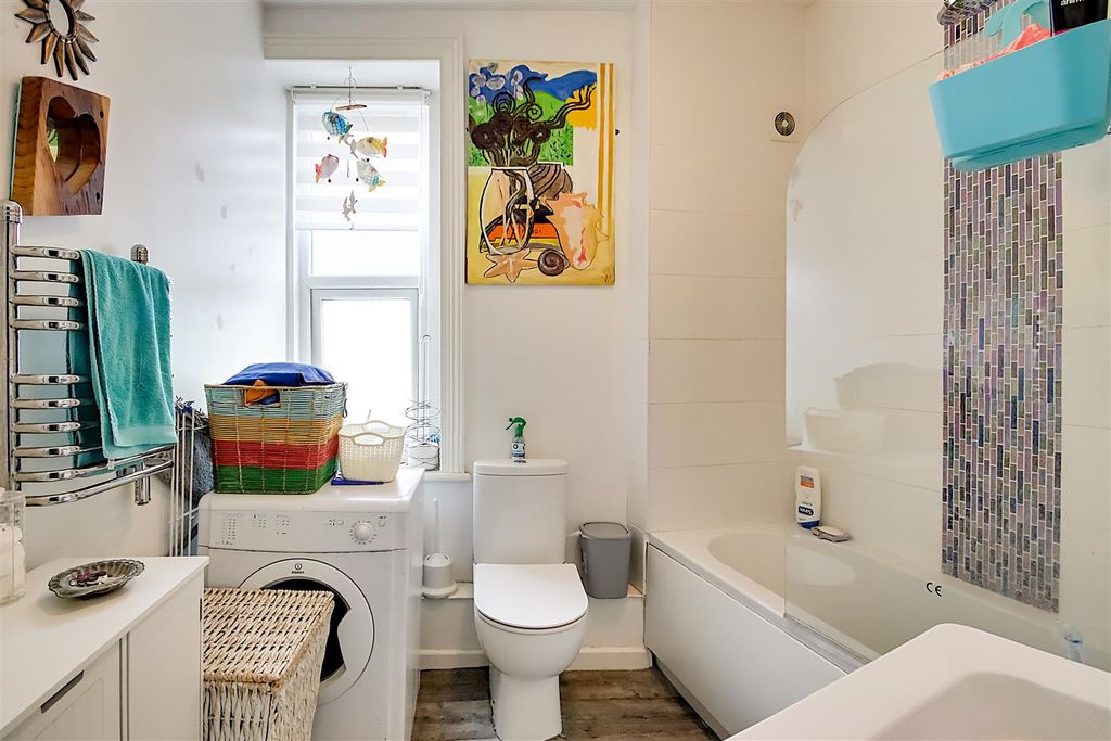 Additional image 4 of 1 bed flat for saleShelley Road, Worthing BN11