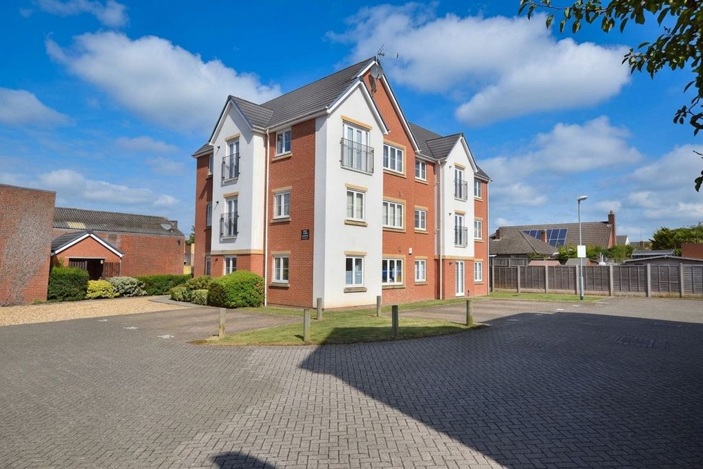 2 bed flat for saleHavelock Gardens, Thurmaston LE4