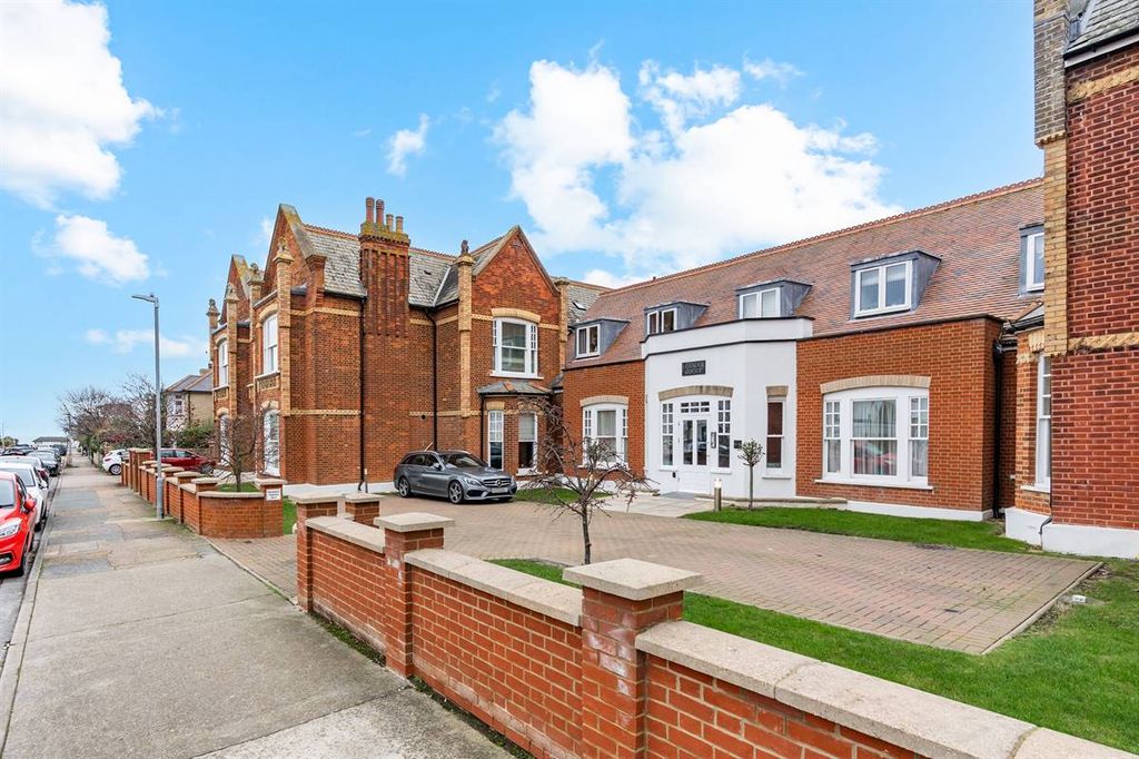 Additional image 13 of 2 bed flat for saleGraystone Road, Tankerton, Whitstable CT5