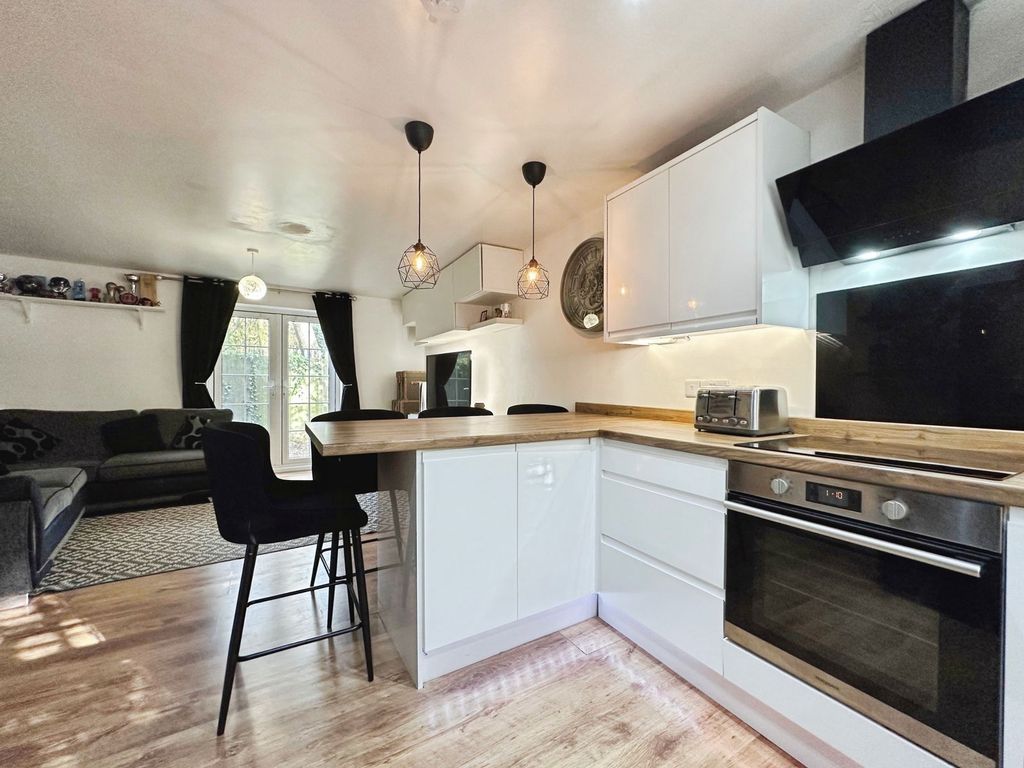 Additional image 13 of 2 bed flat for saleDam Mill Close, Bilbrook, Wolverhampton WV8