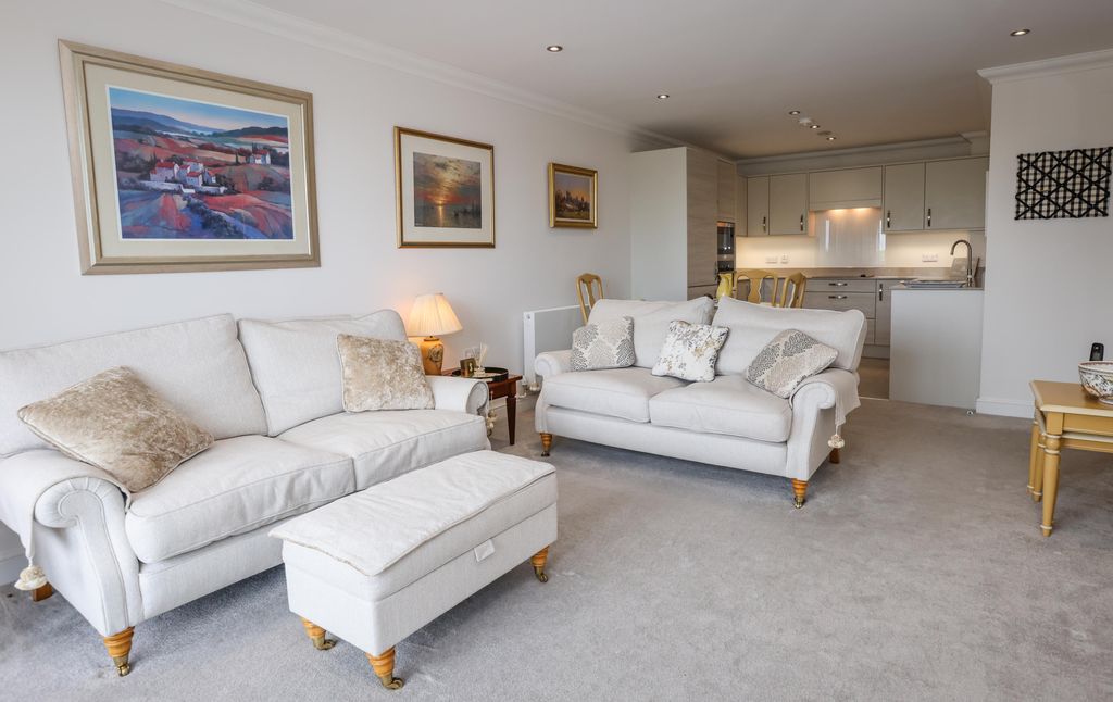 Additional image 4 of 2 bed flat for saleCastle View, Windsor SL4