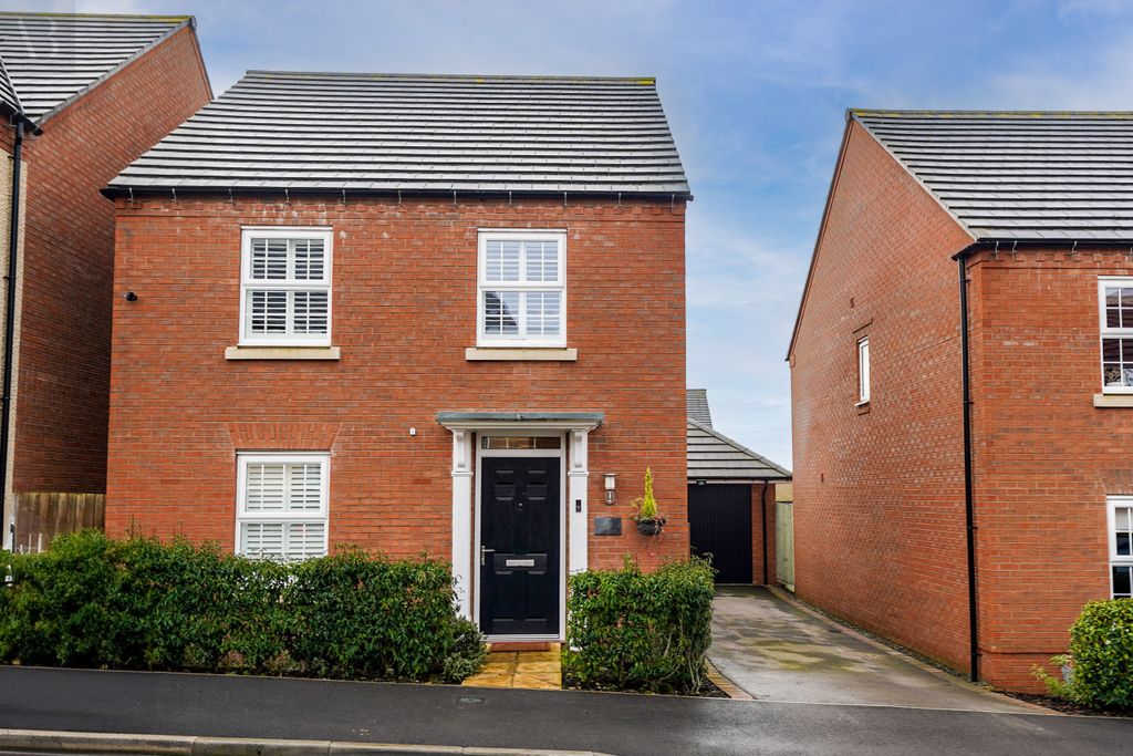Additional image 24 of 4 bed detached house for saleGee Avenue, Hugglescote, Coalville, Leicestershire LE67
