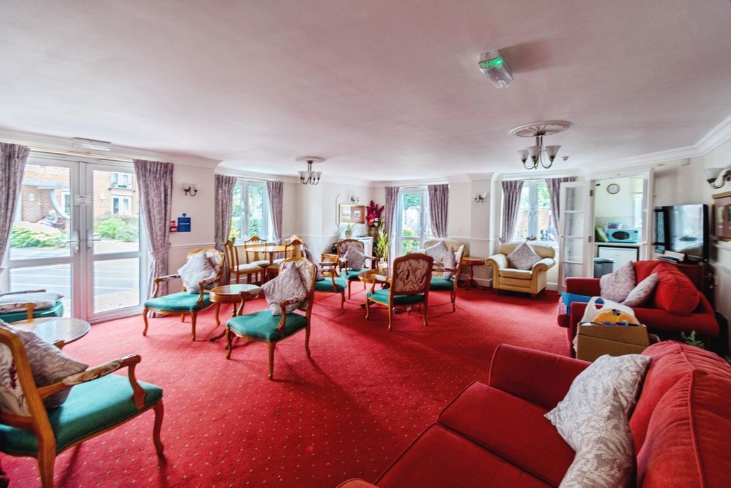 Additional image 11 of 2 bed flat for saleOakley Road, Southampton, Hampshire SO16
