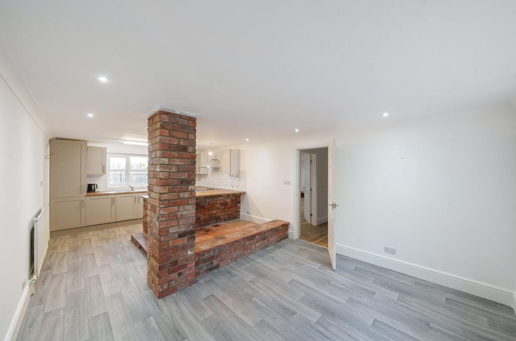 Additional image 6 of 4 bed property for saleTattershall Road, Kirkstead, Woodhall Spa LN10